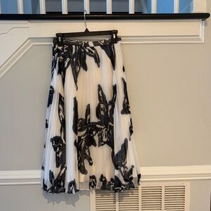 Banana Republic Black and White A-Line Skirt